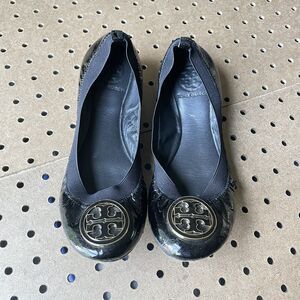 Tory Burch Ballet Flats Shoes Gold Medallion Size 6.5M Women